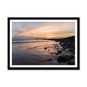 Quiet ocean sunset